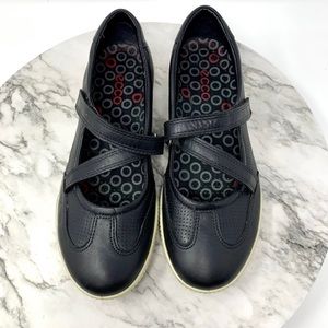 Ecco Crisp Cross Mary Jane leather sneaker flats